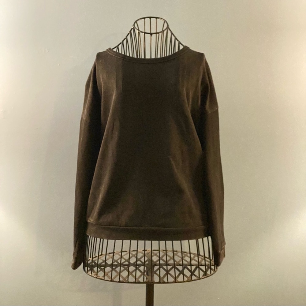 Open-back Crewneck Sweater